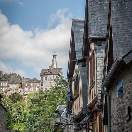 Fougères Hotel Particulier Le Mercier De Montigny -Une Nuit Sur Les Remparts- מראה חיצוני תמונה