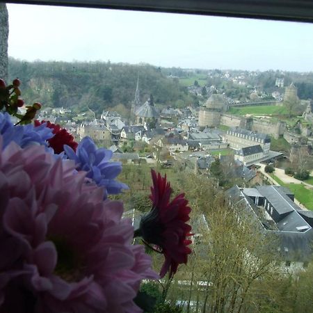 Fougères Hotel Particulier Le Mercier De Montigny -Une Nuit Sur Les Remparts- מראה חיצוני תמונה