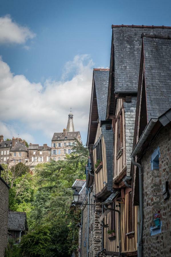 Fougères Hotel Particulier Le Mercier De Montigny -Une Nuit Sur Les Remparts- מראה חיצוני תמונה