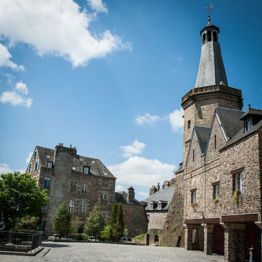 Fougères Hotel Particulier Le Mercier De Montigny -Une Nuit Sur Les Remparts- מראה חיצוני תמונה