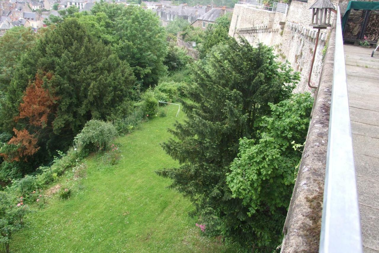 Fougères Hotel Particulier Le Mercier De Montigny -Une Nuit Sur Les Remparts- מראה חיצוני תמונה