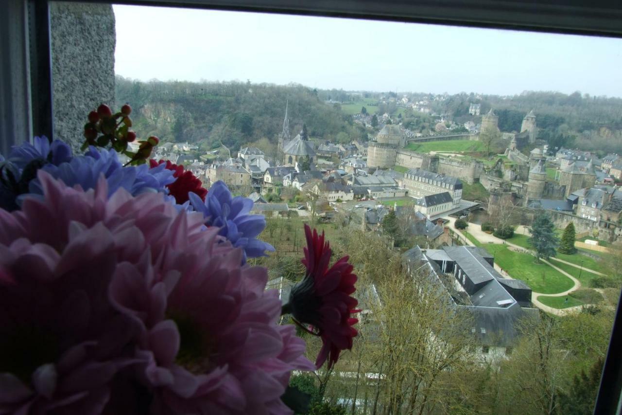 Fougères Hotel Particulier Le Mercier De Montigny -Une Nuit Sur Les Remparts- מראה חיצוני תמונה