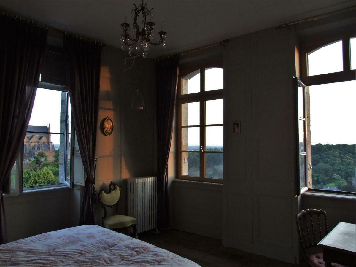 Fougères Hotel Particulier Le Mercier De Montigny -Une Nuit Sur Les Remparts- מראה חיצוני תמונה