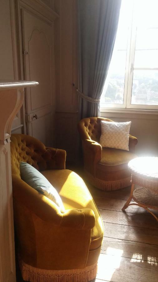 Fougères Hotel Particulier Le Mercier De Montigny -Une Nuit Sur Les Remparts- מראה חיצוני תמונה